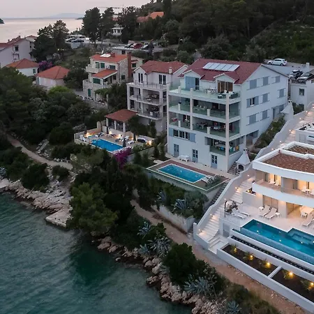 Pinia Dom wakacyjny Vela Luka